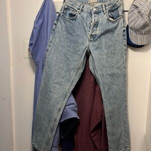 Everlane 90’s Cheeky Jean size 28 Regular